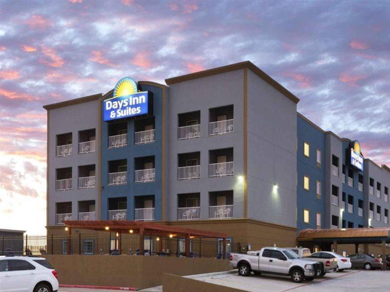 Days Inn & Suites By Wyndham Galveston West/Seawall Экстерьер фото