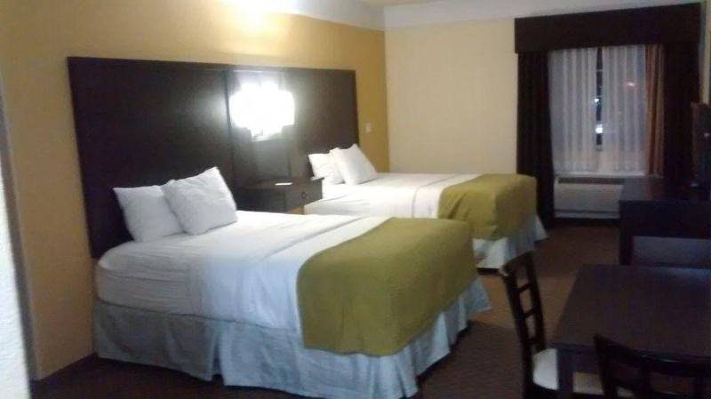 Days Inn & Suites By Wyndham Galveston West/Seawall Экстерьер фото